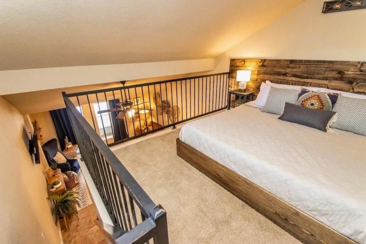 Boho Lakefront Condo With Stunning Views! Hawes Eksteriør billede